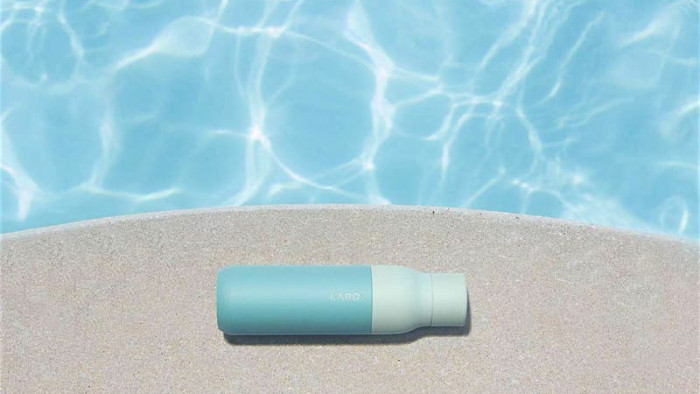 This self-cleaning water bottle battles bacteria at the touch of a button