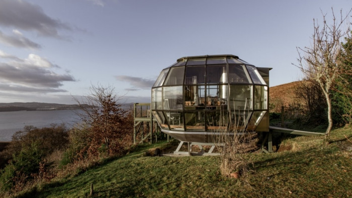 You can now hire out an airship cabin to sleep in on Airbnb and it looks amazing