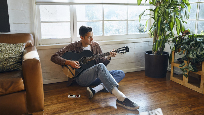 Fender is offering three months of free online guitar lessons