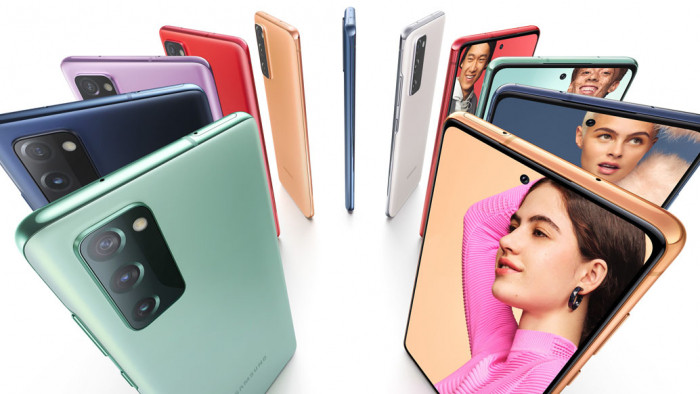 The Samsung Galaxy S20 FE brings both fun and flagship specs