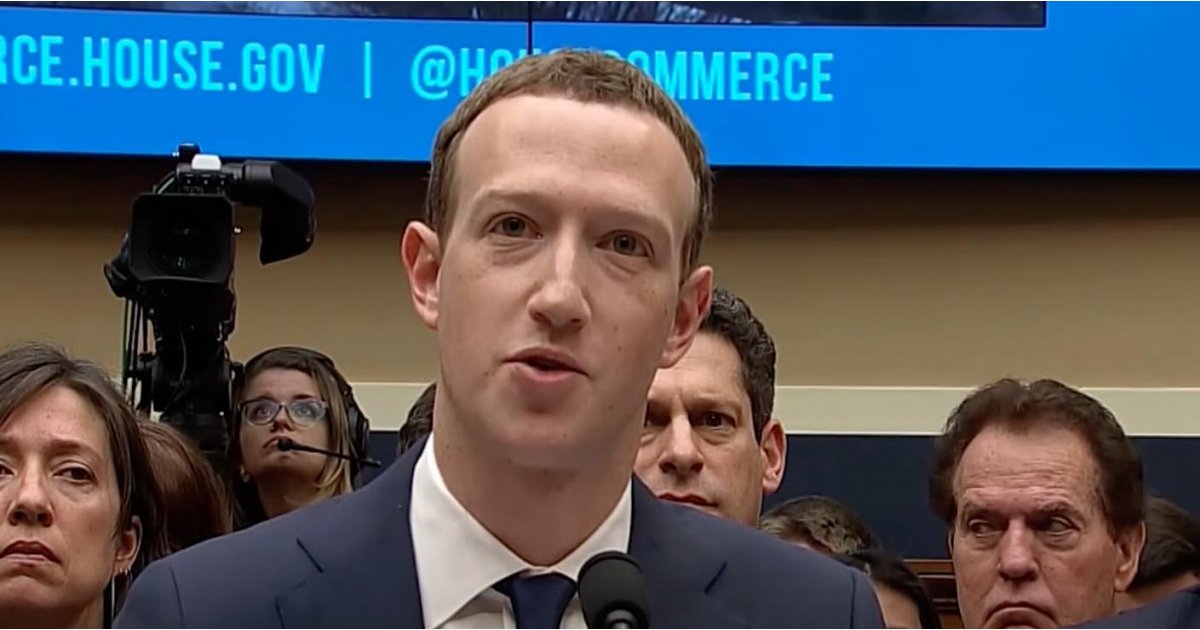 Comunista competencia Burro Mark Zuckerberg is a robot, and we have the proof
