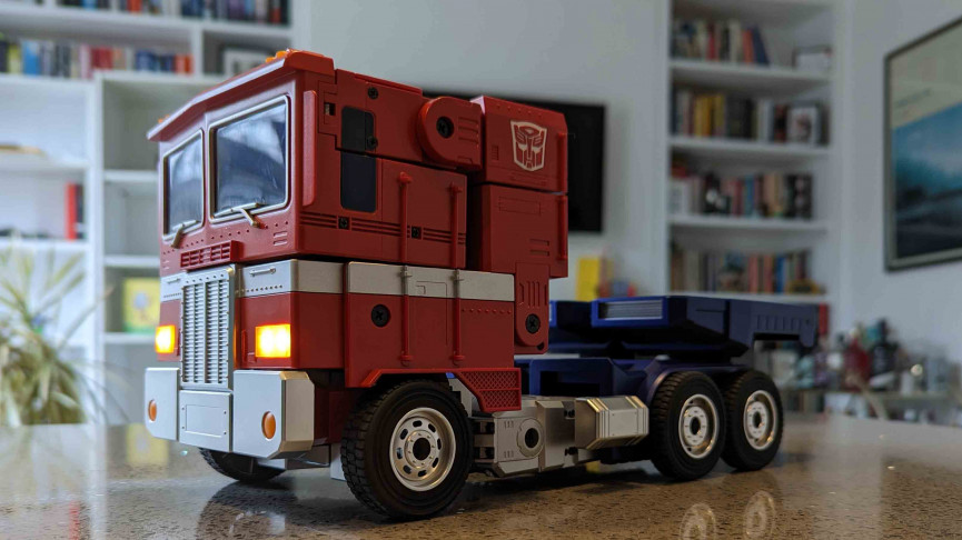 Robosen Elite Optimus Prime review